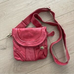 George Gina Lucy Elegant Pink Faux Leather Crossbody Bag